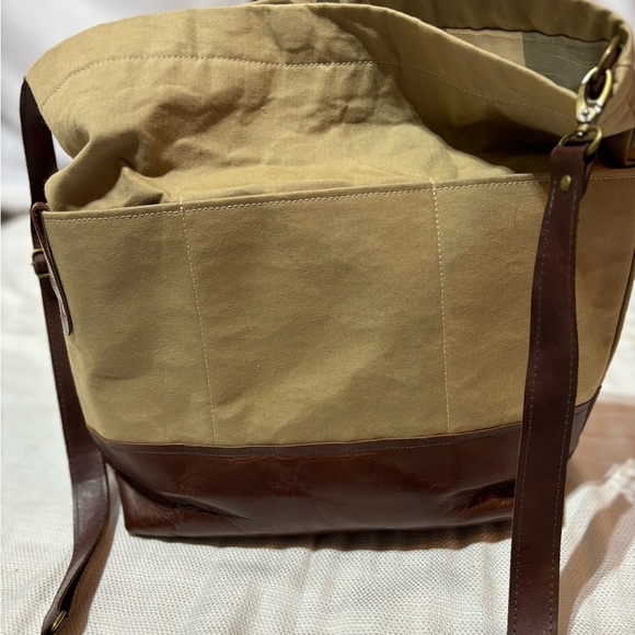 R.RIVETER Crossbody Bag Leather Strap & Bottom Military Handcrafted - Picture 10 of 14